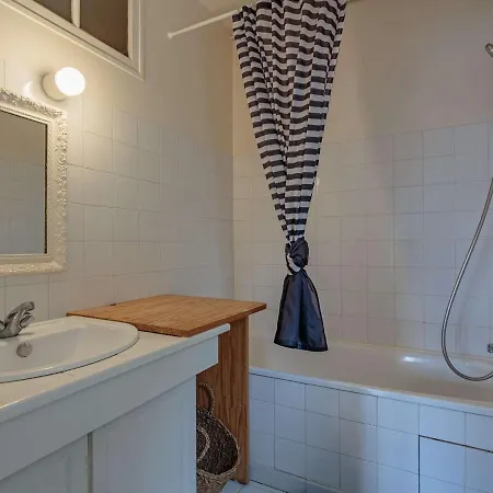 Spacieux 3* A Biarritz, Proche Commerces, Et Centre, Avec Wifi Et Balcon - Fr-1-3-589